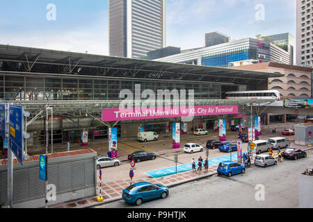 2017-Dec-11 Kuala Lumpur - Blick vom Eingang des KL Sentral KL City Air Terminal, der größte Verkehrsknotenpunkt und Bahnhof in Malaysi Stockfoto
