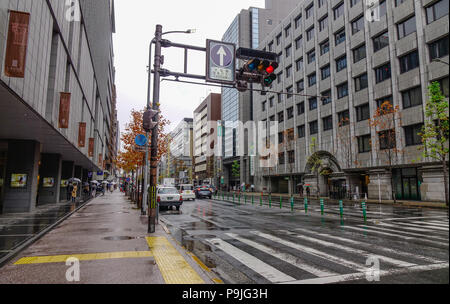 Kyoto, Japan - 27.November 2016. Straße von Kyoto, Japan. Kyoto war die Hauptstadt von Japan für über ein Jahrtausend und trägt einen Ruf als das Stockfoto