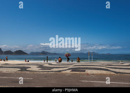 Kiosk am Strand von Copacabana, Rio de Janeiro, Brasilien Stockfoto