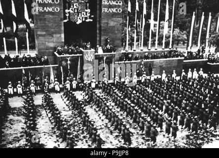 Spanischer Bürgerkrieg (1936-1939), Victory Parade der nationalen Truppen vorbei vor der Grands... Stockfoto