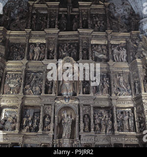 Detail der Hauptaltar gewidmet Saint Antolin und mit Szenen aus dem Leben Christi, ... Stockfoto