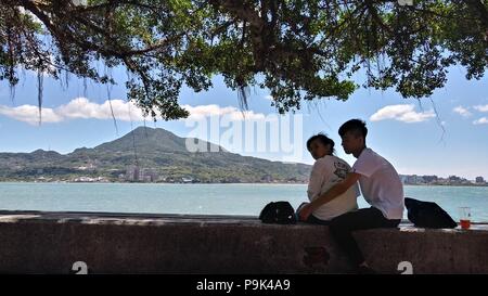 Danshui District, Taipei City - Juli 18, 2018: Schöne Aussicht auf Tamsui River Estuary Süßwasser Bezirk, Taiwan Stockfoto