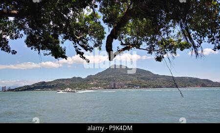 Die schöne Aussicht auf Tamsui River Estuary Süßwasser Bezirk, Taiwan Stockfoto