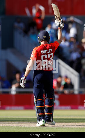 England's Jos Buttler während der 1 Vitalität ES Serie 20 Match im Emirates Old Trafford, Manchester. Stockfoto