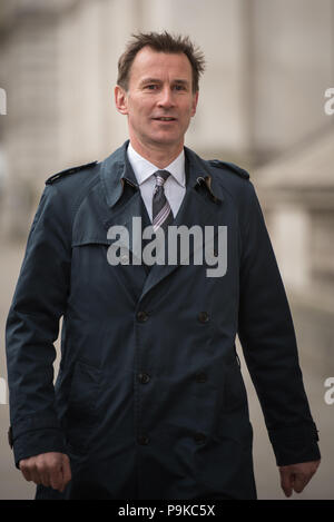 Whitehall, London, UK. 19. April 2016. Minister der Regierung kommen in der Downing Street die wöchentliche Kabinettssitzung zu besuchen. Bild: Staatssekretär St Stockfoto