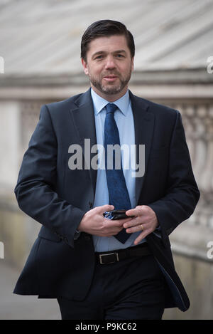 Whitehall, London, UK. 19. April 2016. Minister der Regierung kommen in der Downing Street die wöchentliche Kabinettssitzung zu besuchen. Bild: Staatssekretär St Stockfoto