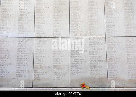 Liste der Namen graviert auf die Wände zu Menentor, Militärs, die während des Zweiten Weltkrieges 1 starb und deren Leichen wurden nie gefunden, Menentor, Y Stockfoto