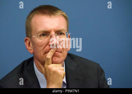 Riga, Lettland. Juli 2018 19. 19.07.2018. Drücken Sie die Taste Konferenz der lettischen Minister Edgars Rinkevics und weißrussischen Außenminister Wladimir Makei. Credit: gints Ivuskans/Alamy leben Nachrichten Stockfoto