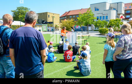 Malmö, Schweden. 19. Juli 2018. Ein Versuch der Einstellung einen Weltrekord in der Erstellung der höchsten elektrischen Strom durch die Verwendung von normalen Kartoffeln im Folkets Park (die Völker Park). Tommy Lindholm/Alamy leben Nachrichten Stockfoto