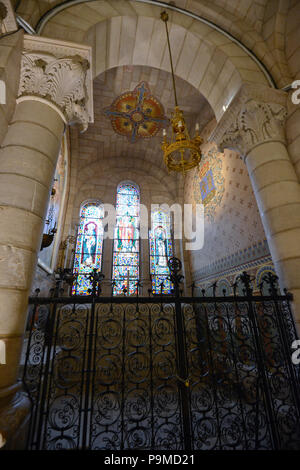 Die Almudena-kathedrale (Catedral de la Almudena), Madrid, Spanien Stockfoto