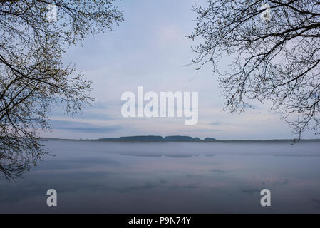 Marie Louise Lake, Sunrise, Sleeping Giant Provincial Park, Ontario, Kanada, von Bruce Montagne/Dembinsky Foto Assoc Stockfoto