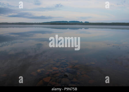 Marie Louise Lake, Sunrise, Sleeping Giant Provincial Park, Ontario, Kanada, von Bruce Montagne/Dembinsky Foto Assoc Stockfoto