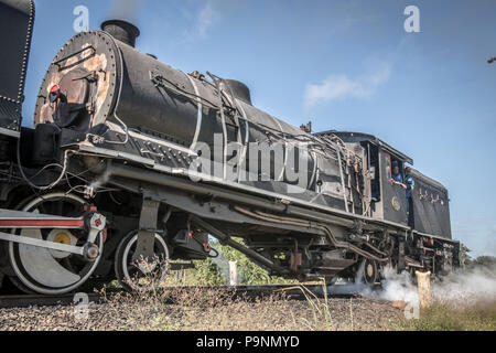 Eine Garratt Dampflokomotive der Victoria Falls Brücke. Simbabwe Stockfoto