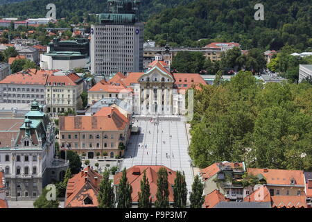 Einen Überblick über den Kongress Square und der Ursulinen Kirche der Heiligen Dreifaltigkeit. Stockfoto