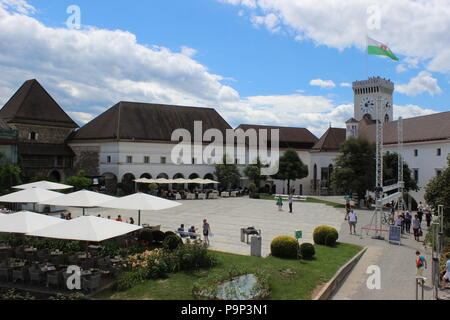 Ein Innenhof der Burg von Ljubljana. Stockfoto