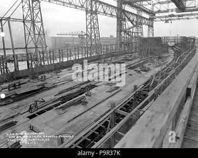 190 BB-52 PCU North Carolina, Aussicht vom 3. Deck mittschiffs Freuen uns Stockfoto