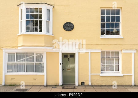 Haus mit Plakette über Tür, wo der englische Autor' Jane Austen ihre letzten Tage lebte und starb am 18. Juli 1817 in Winchester, Hampshire, England Stockfoto