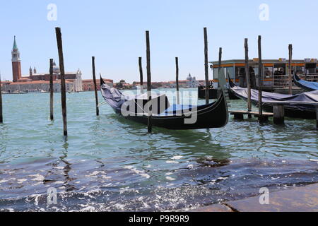 Venedig. Der Gondel. Sommer. Antike. Kanal. Ozean. Italien. Stockfoto