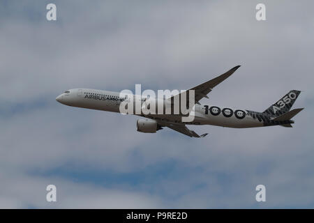 Airbus A350-1000 Anzeigen in Farnborough International Airshow 2018 Stockfoto