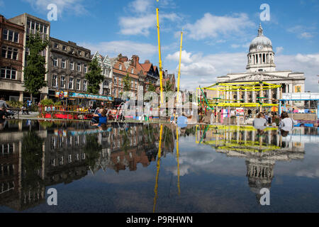 Rat Haus, spiegelt sich in den Brunnen auf dem Marktplatz, Nottingham Nottinghamshire England Großbritannien Stockfoto