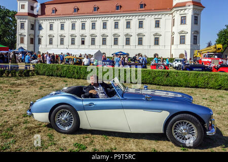 Austin Healey 3000 Mk III Sport Auto, Holesov Schlossgarten, Tschechische Republik Stockfoto