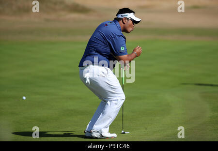 Thailands Kiradech Aphibarnrat während des Tages eine der Open Championship 2018 in Carnoustie Golf Links, Angus. Stockfoto