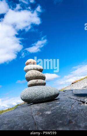 Rock Stapel oder Stapeln auf einem Strand Stockfoto