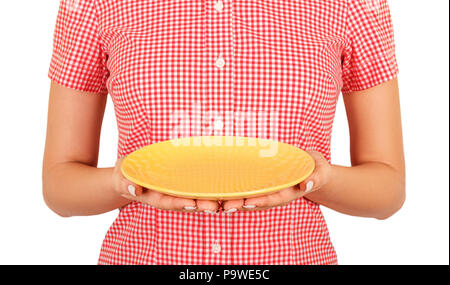 Cafe Arbeiter Punkte an die Kamera mit einem leeren runden gelben Platte vor ihm. perspektivische Ansicht Vorlage für Ihr Design. isoliert auf weißem backgr Stockfoto