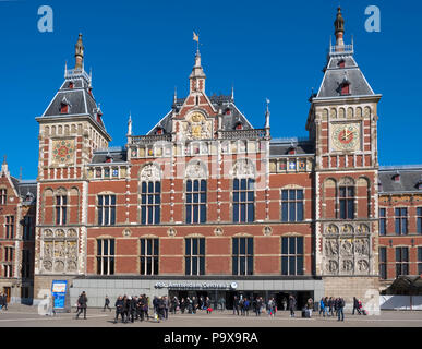 Amsterdam Hauptbahnhof der Hauptbahnhof in Amsterdam, Niederlande, Holland, Europa Stockfoto