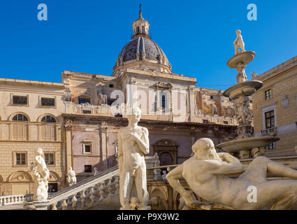 Die Fontana Pretoria, Praetorian Brunnen auf der Piazza Pretoria in Palermo, Sizilien, Italien, Europa Stockfoto