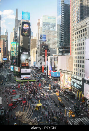 USA, New York, Manhattan, Times Square, Wolkenkratzer, am 11. Juli 2018 getroffen Stockfoto