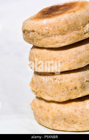 Turm mit englischen Muffins Stockfoto