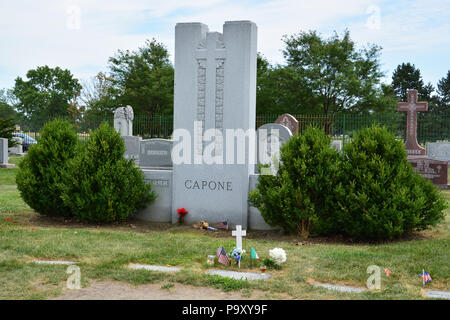 Die Capone Familie Marker auf dem Mount Carmel Cemetery in suburban Hang, wo Al Capone und Mitglieder seiner Familie begraben sind. Stockfoto