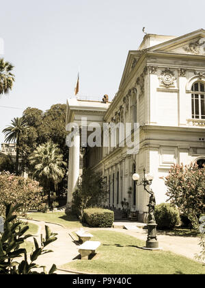 Imposante Sitz von Santiago des Nationalen Kongresses von Chile, im Zentrum von Santiago de Chile, die Hauptstadt und die grösste Stadt in Chile. Bild mit Stockfoto