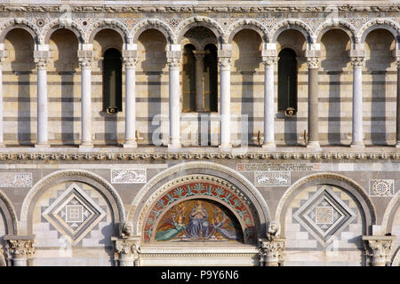 Detail der Kathedrale von Pisa - Italien Stockfoto