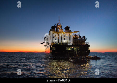 Kreuzfahrtschiff in der Kimberley, Western Australia Stockfoto