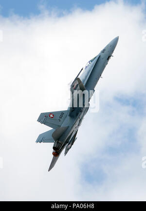 F/A-18C Hornet der Schweizer Luftwaffe an der 2018 RAF Fairford RIAT air show, Gloucestershire, uk anzeigen Stockfoto