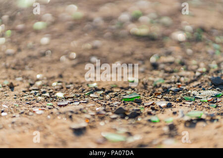 Nahaufnahme von Glas shred auf dem Boden in Los Angeles, Kalifornien Stockfoto