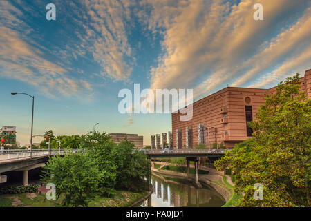 Buffalo Bayou in der Innenstadt von Houston. Stockfoto