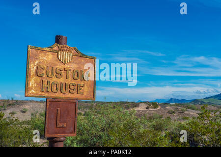 Customs House sign an costolon Historic District in Big Bend National Park in Texas. Historische Grenzübergang. Stockfoto