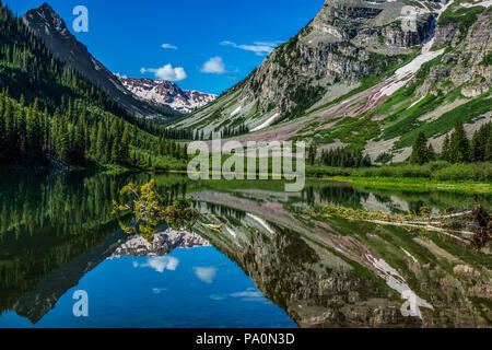 Crater Lake auf ein ruhiger Tag Stockfoto