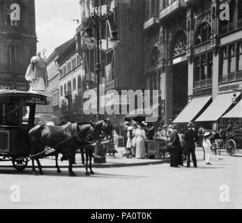 643 Ferenciek tere (Kígyó tér) Pázmány Péter szobrával. Ein girardi Jobbra-ház építkezése. 55699 Fortepan Stockfoto