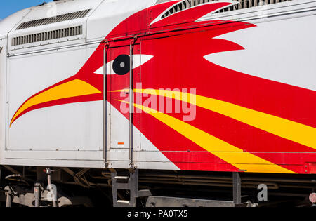 Roadrunner logo Nahaufnahme auf dem Delaware Rail Runner Pendlerzug, New Mexico, USA. Stockfoto