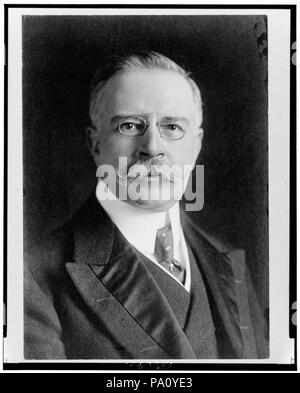 . Englisch: Francisco de La Barra, Kopf und Schultern im Porträt, nach vorne. Um 1910 669 Francisco de La Barra, Porträt Stockfoto