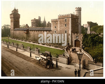 . Aus Südosten, das Schloss von Cardiff, Wales. Teil: Blick auf Landschaft und Architektur in Wales im Photochrom print Collection.; Titel von den Detroit Publishing Co., Katalog J - Ausland Abschnitt. Detroit, Mich.: Detroit fotografische Begleitung, 1905.; Weitere Informationen über die Photochrom Print Collection an Http://hdl.loc.gov/loc.pnp/pp.pgz; Drucken Nr. verfügbar ist '11179'.. Zwischen 1890 und 1900 679 aus Südosten, das Schloss von Cardiff, Wales - LCCN 2001703450 Stockfoto