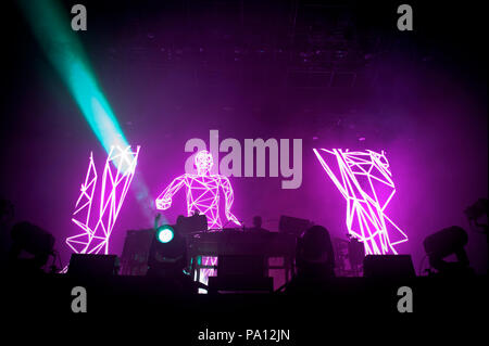 Rom, Italien. 19. Juli 2018. die Chemical Brothers im Konzert an Rock in Rom. Auf dem Bild die Chemical Brothers Credit: Unabhängige Fotoagentur/Alamy leben Nachrichten Stockfoto