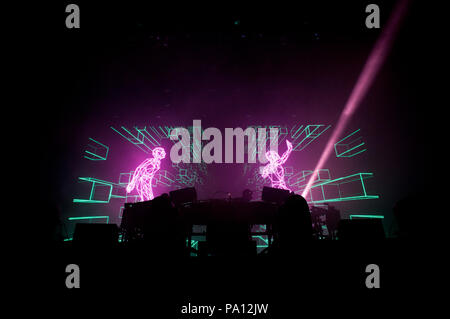 Rom, Italien. 19. Juli 2018. die Chemical Brothers im Konzert an Rock in Rom. Auf dem Bild die Chemical Brothers Credit: Unabhängige Fotoagentur/Alamy leben Nachrichten Stockfoto