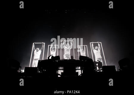 Rom, Italien. 19. Juli 2018. die Chemical Brothers im Konzert an Rock in Rom. Auf dem Bild die Chemical Brothers Credit: Unabhängige Fotoagentur/Alamy leben Nachrichten Stockfoto