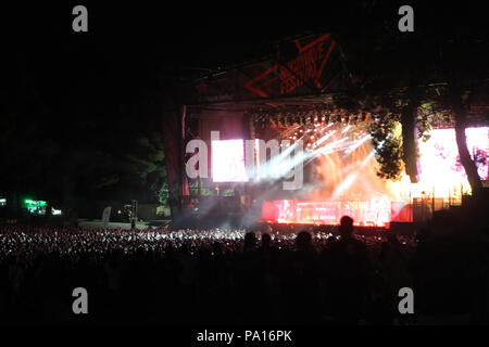 Malakasa, Griechenland. 19. Juli 2018. Ventilatoren an Terravibe Rockwave Festival im Park, 37 km nördlich von Athen. Credit: aristidis Vafeiadakis/ZUMA Draht/Alamy leben Nachrichten Stockfoto