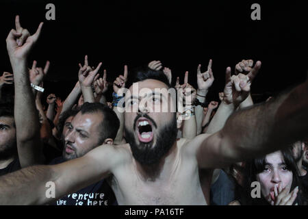 Malakasa, Griechenland. 19. Juli 2018. Ventilatoren an Terravibe Rockwave Festival im Park, 37 km nördlich von Athen. Credit: aristidis Vafeiadakis/ZUMA Draht/Alamy leben Nachrichten Stockfoto